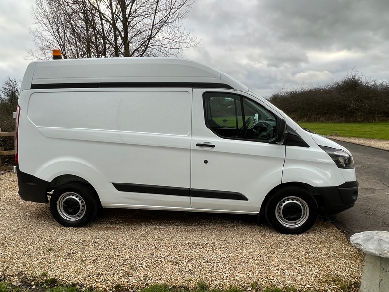 View FORD TRANSIT CUSTOM 2.0 Tdci  HIGH ROOF Air Con