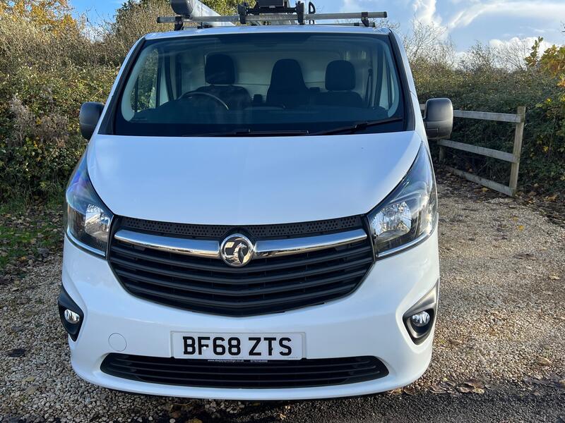 VAUXHALL VIVARO