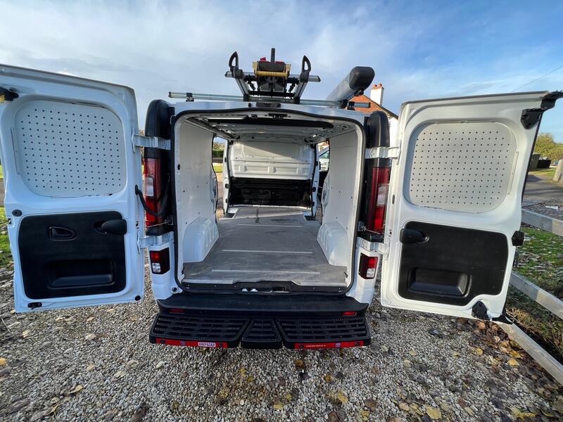 View VAUXHALL VIVARO 1.6 CDTi 2900 BiTurbo ecoTEC Sportive