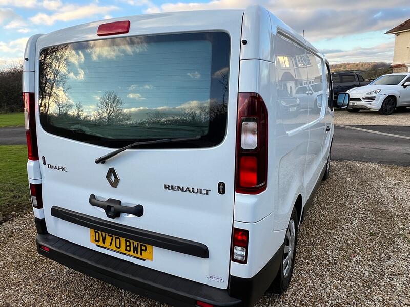 RENAULT TRAFIC