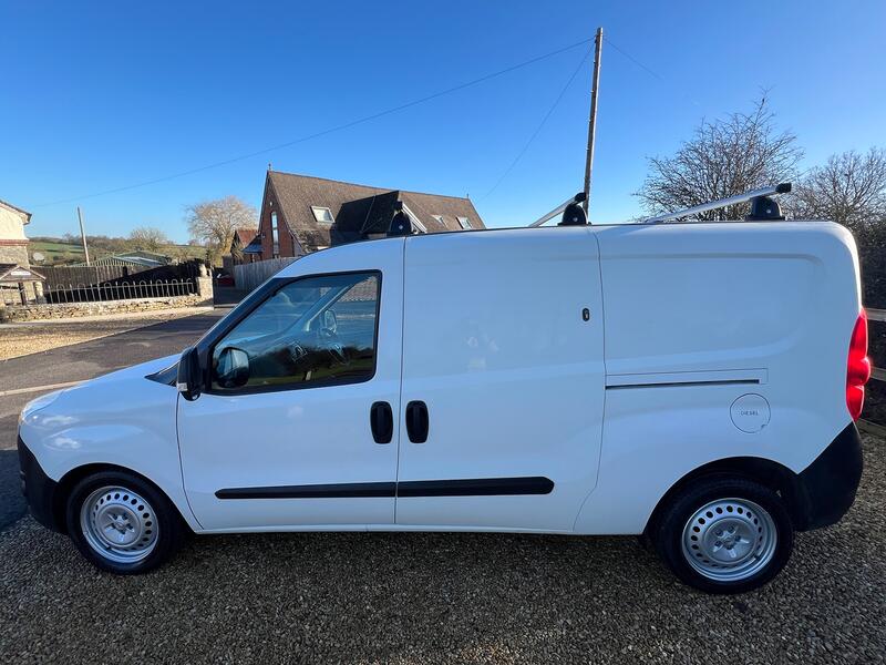 VAUXHALL COMBO