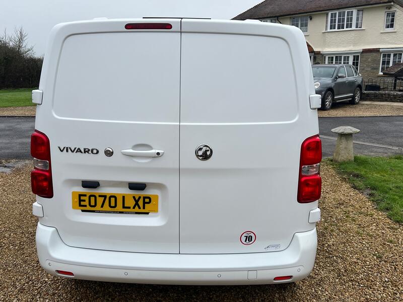 VAUXHALL VIVARO