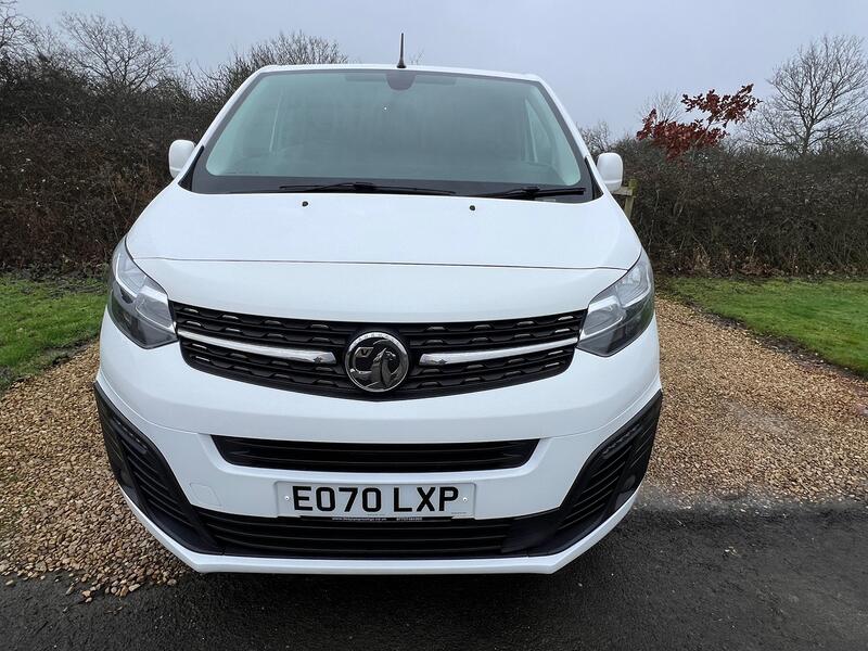 VAUXHALL VIVARO