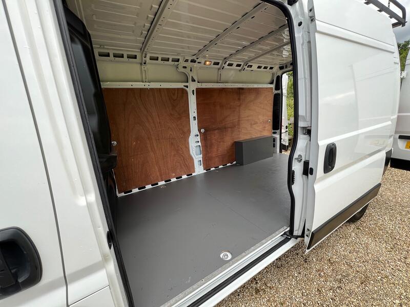 PEUGEOT BOXER