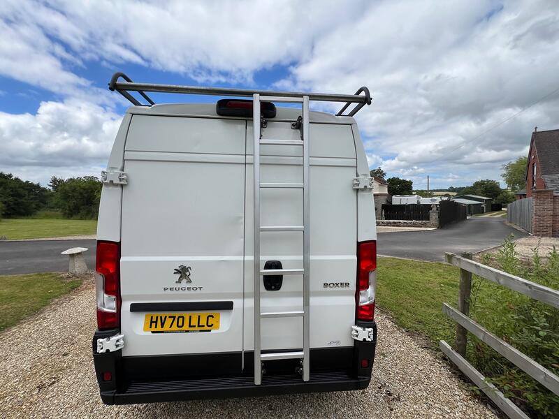 PEUGEOT BOXER
