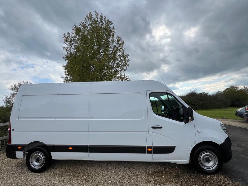 View NISSAN NV400 2.3 dCi 35 Tekna L3 H2