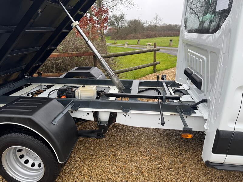 View FORD TRANSIT 2.0 350 EcoBlue Leader Tipper