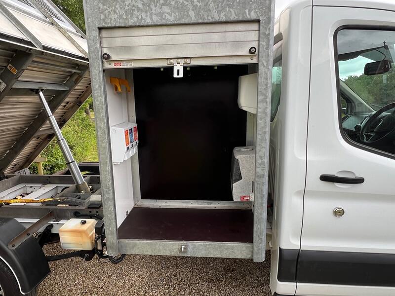 View FORD TRANSIT 2.0 350 Tipper & Tool Pod