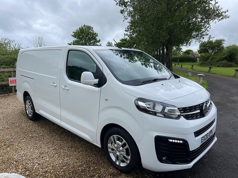VAUXHALL VIVARO