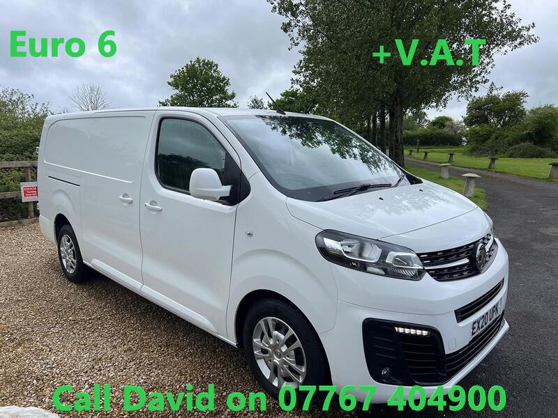 View VAUXHALL VIVARO 2.0 Turbo D 3100 Sportive L2 H1