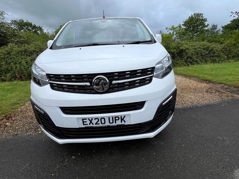 VAUXHALL VIVARO