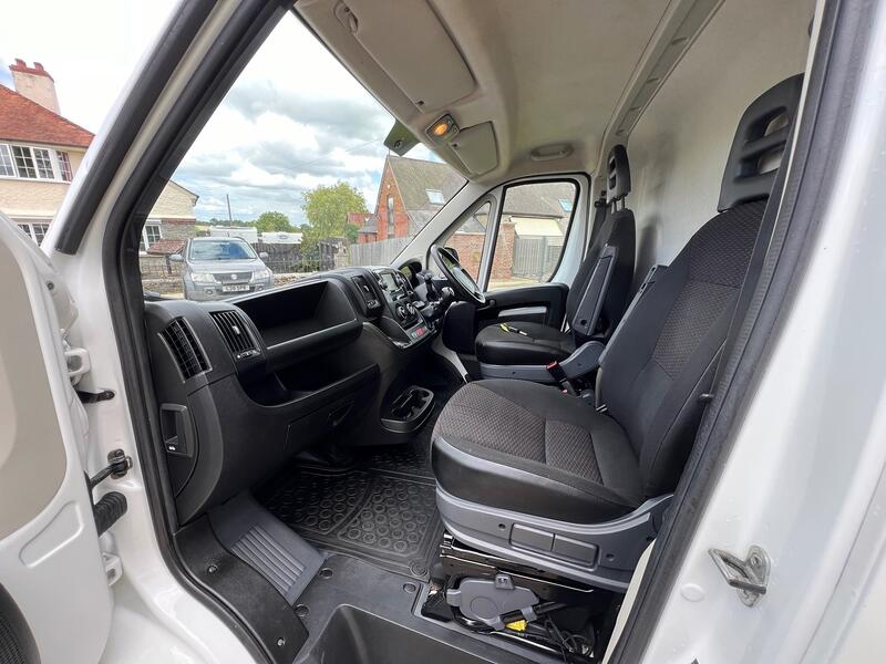 View MAXUS DELIVER 9 2.0 D20