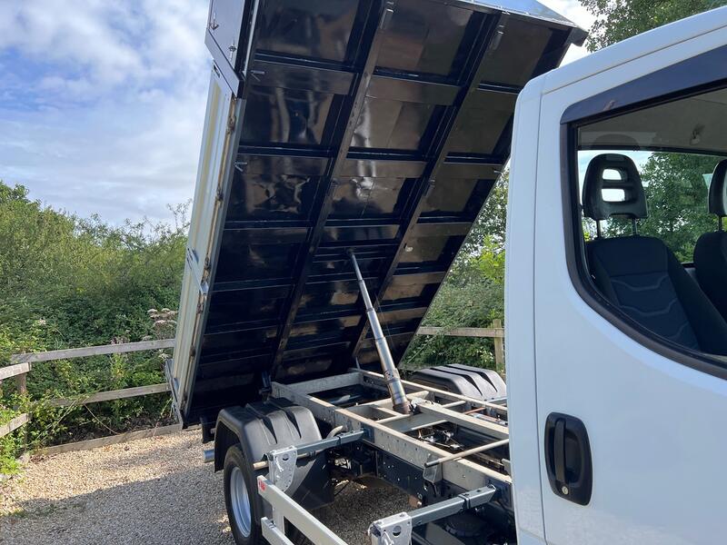 View IVECO DAILY 3.0 D Tipper Business 70C18  3450