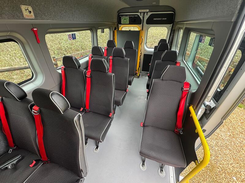 View PEUGEOT BOXER 2.0 BlueHDi 440 MINI BUS