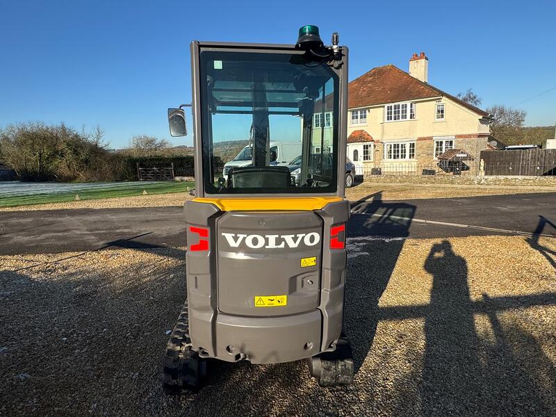 VOLVO 1800