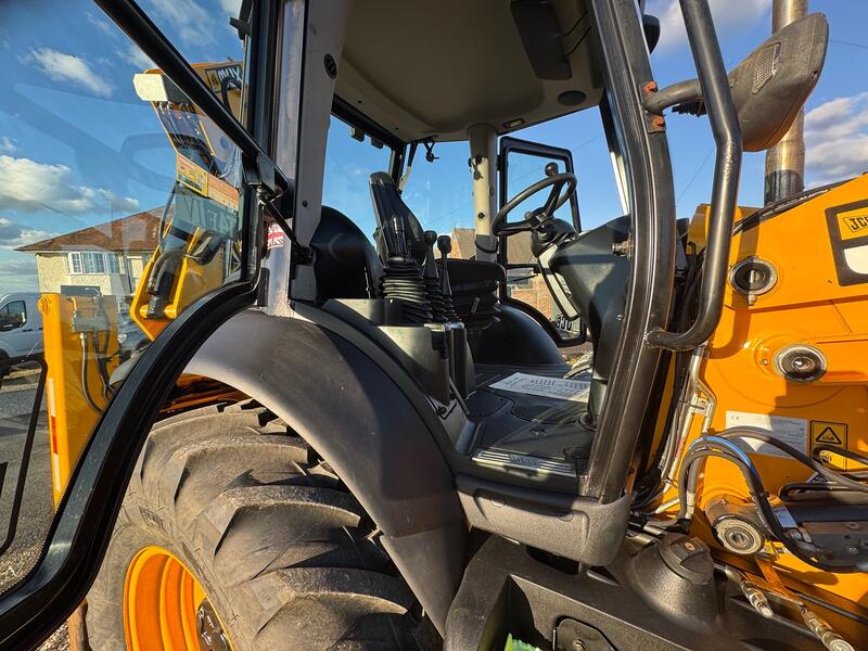 JCB 3CX