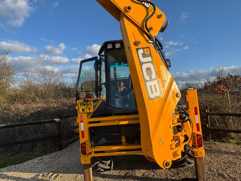 JCB 3CX