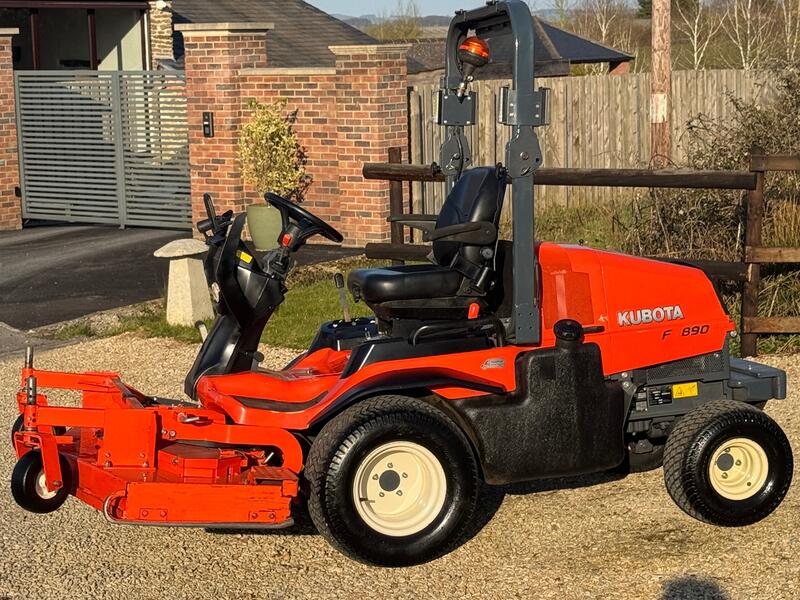 KUBOTA F3890
