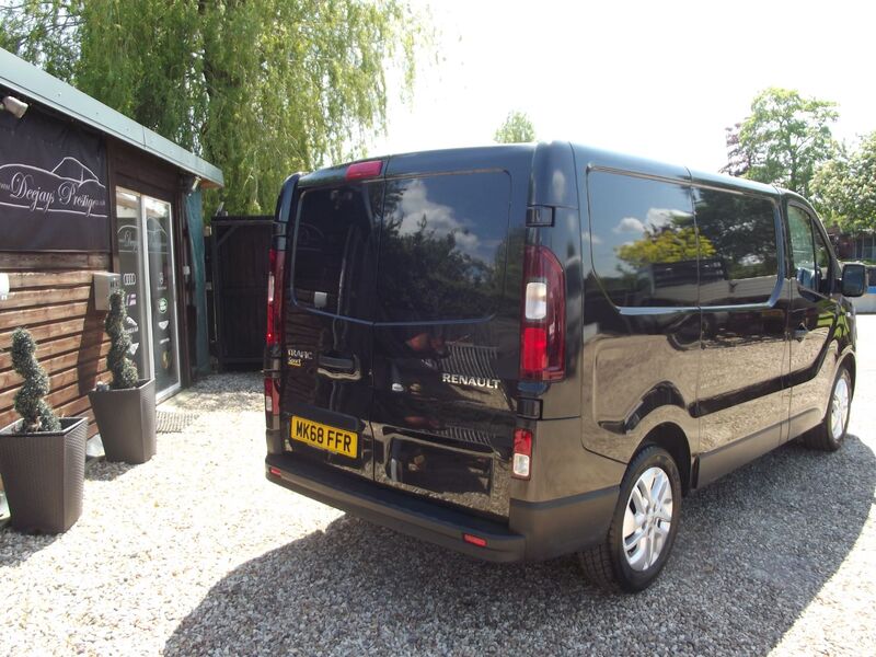 RENAULT TRAFIC