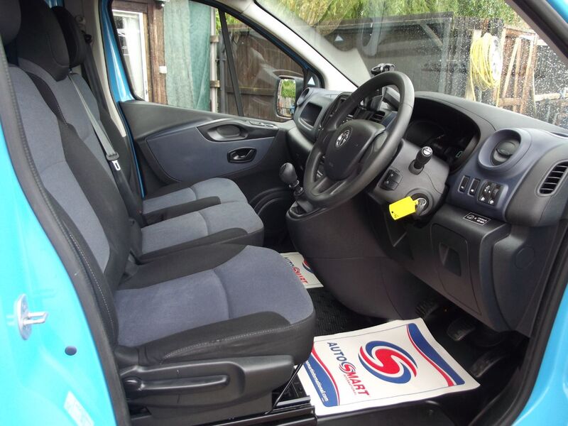 View VAUXHALL VIVARO 2900 L2 H1 CDTI PV