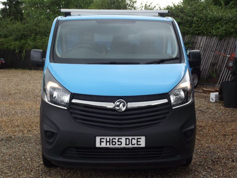 VAUXHALL VIVARO