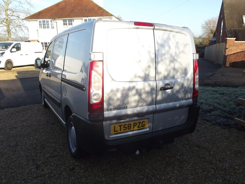 PEUGEOT EXPERT