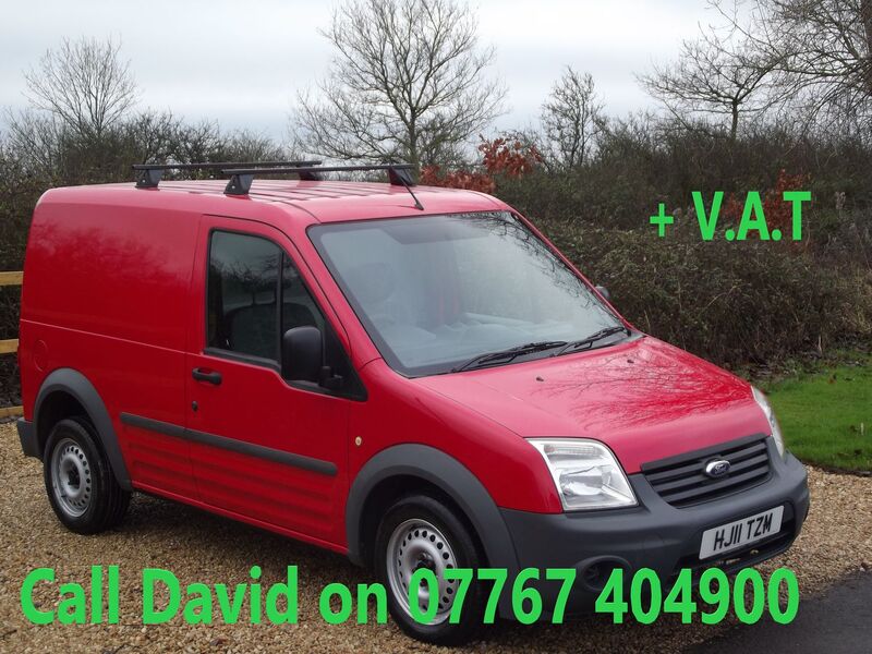 View FORD TRANSIT CONNECT T220 LOW ROOF PANEL VAN