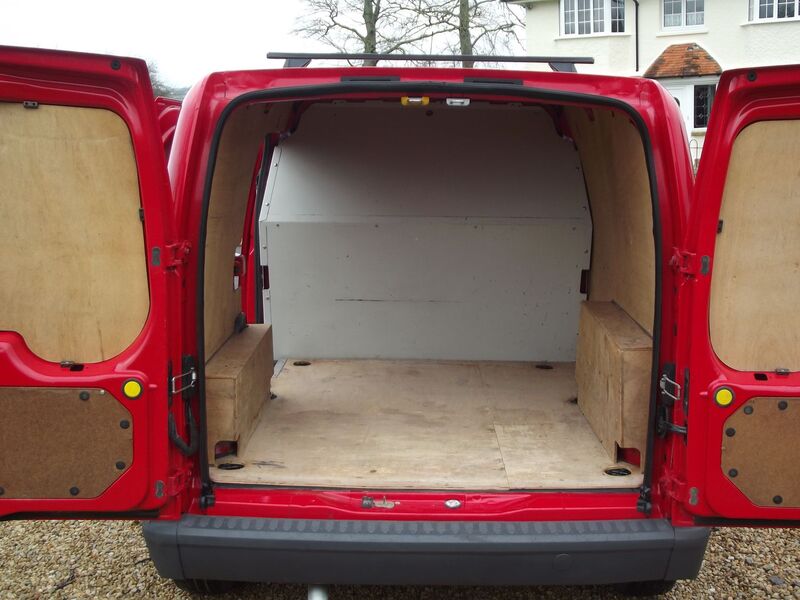 View FORD TRANSIT CONNECT T220 LOW ROOF PANEL VAN