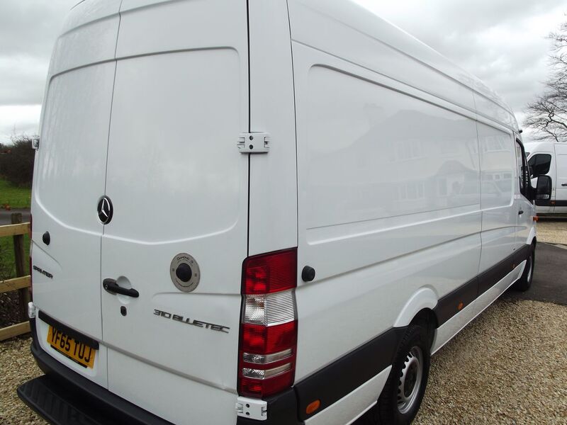 MERCEDES-BENZ SPRINTER