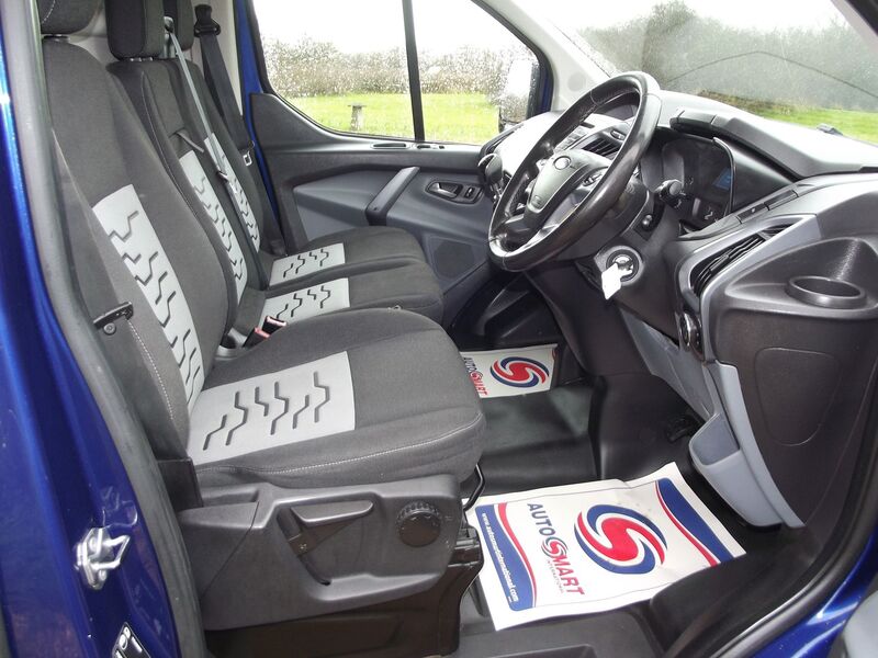 View FORD TRANSIT CUSTOM 290 LIMITED  PANEL VAN