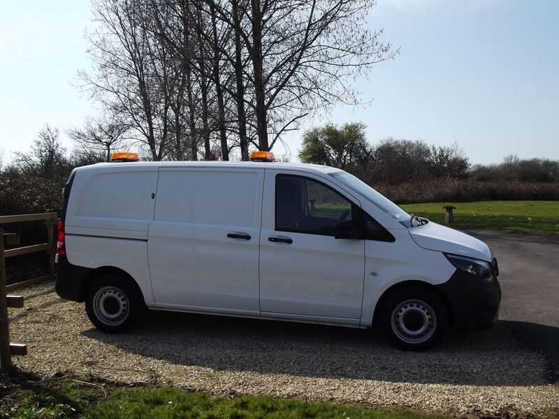 MERCEDES-BENZ VITO