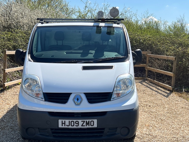 RENAULT TRAFIC