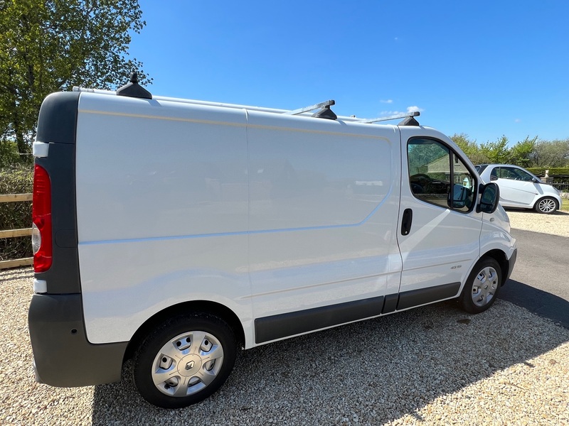 RENAULT TRAFIC