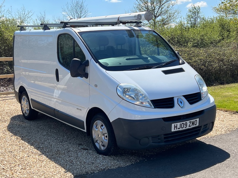 RENAULT TRAFIC