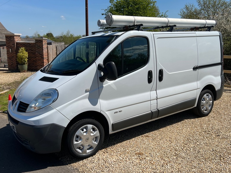 RENAULT TRAFIC