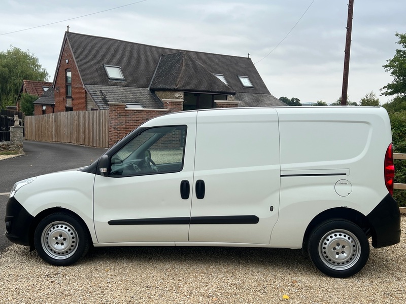 VAUXHALL COMBO