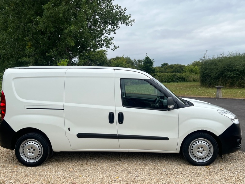 VAUXHALL COMBO