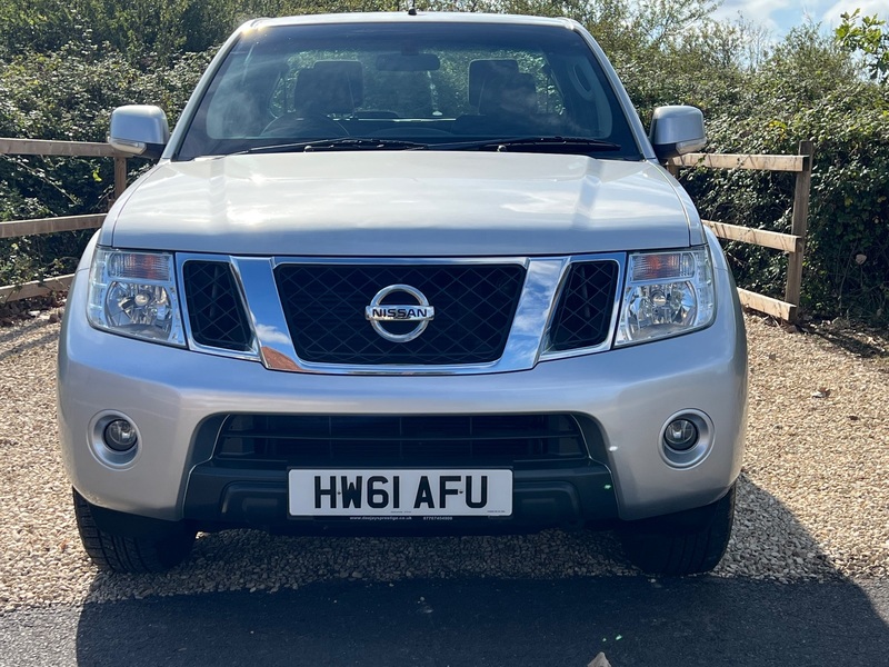 NISSAN NAVARA