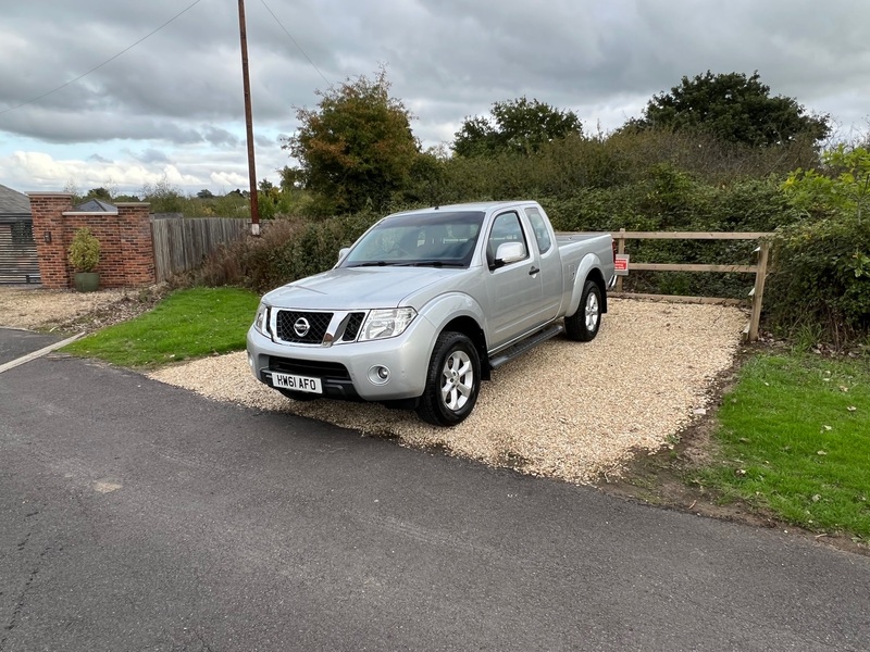 NISSAN NAVARA