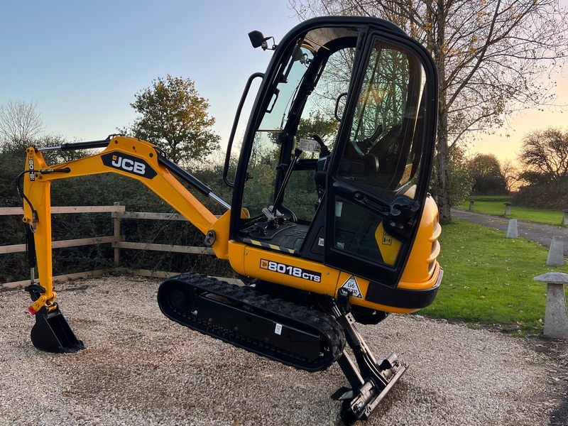 JCB 4CX