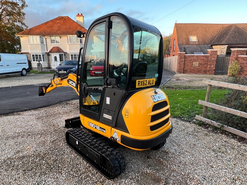 JCB 4CX