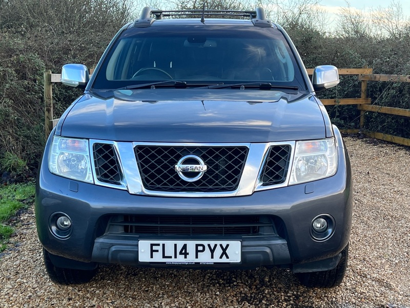 NISSAN NAVARA