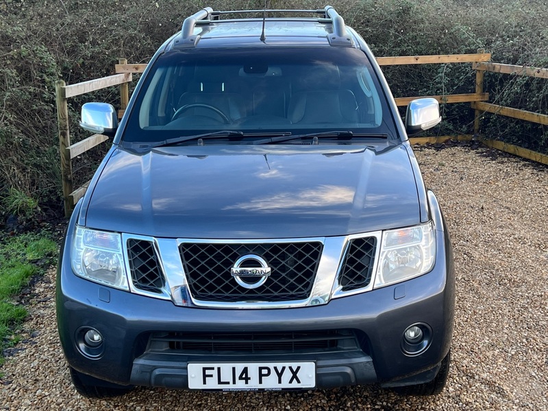 NISSAN NAVARA