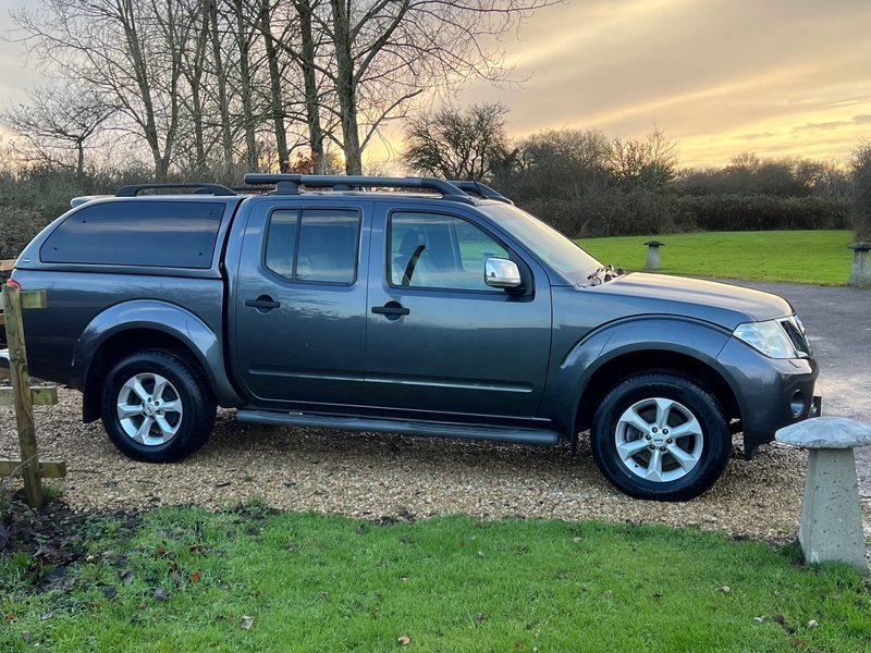 NISSAN NAVARA