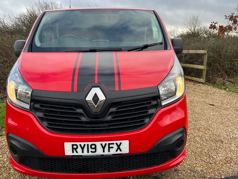 RENAULT TRAFIC