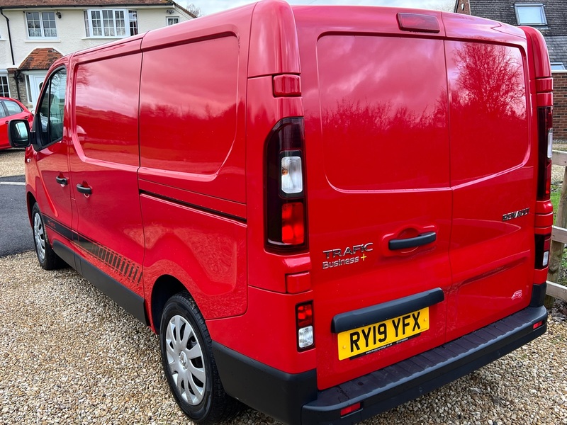 RENAULT TRAFIC