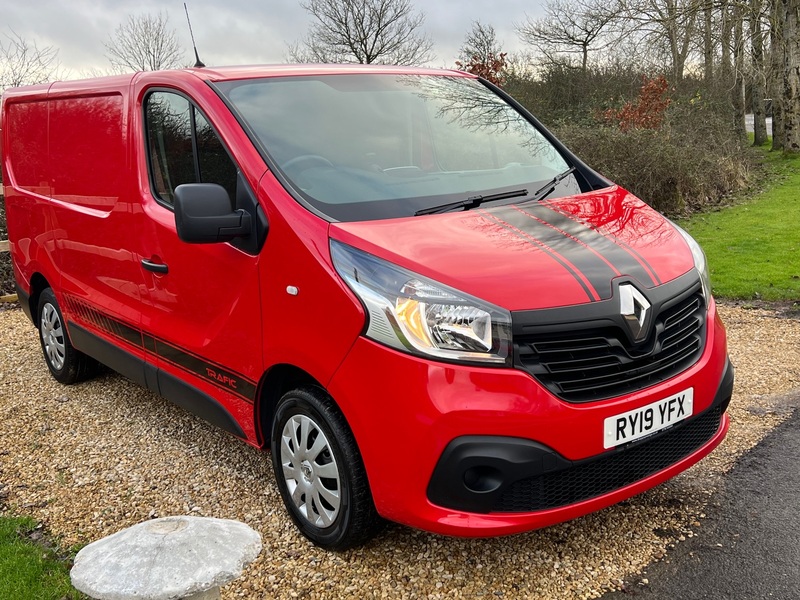 View RENAULT TRAFIC SL27 BUSINESS PLUS DCI