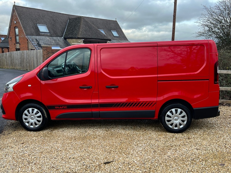 RENAULT TRAFIC