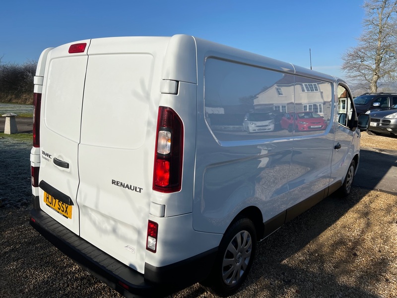 RENAULT TRAFIC