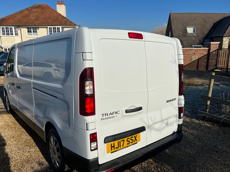 RENAULT TRAFIC